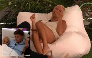 Kaz Crossley / Love Island / kazcrossley nude photo #0040
