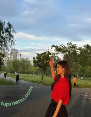 Kazuha Nakamura 中村 一葉 / LESSERAFIM / zuhazana nude photo #0207