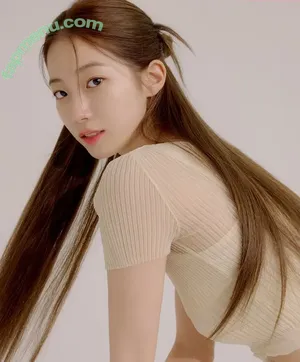 Kazuha Nakamura 中村 一葉 / LESSERAFIM / zuhazana nude photo #0212