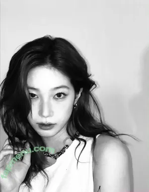 Kazuha Nakamura 中村 一葉 / LESSERAFIM / zuhazana nude photo #0226