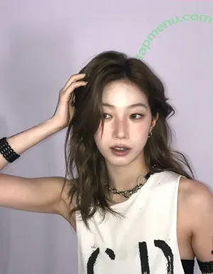 Kazuha Nakamura 中村 一葉 / LESSERAFIM / zuhazana nude photo #0227