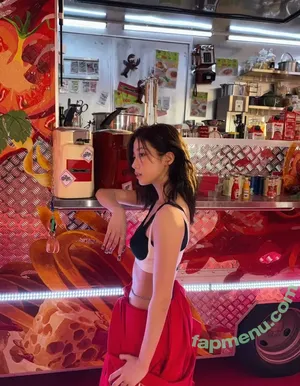 Kazuha Nakamura 中村 一葉 / LESSERAFIM / zuhazana nude photo #0237