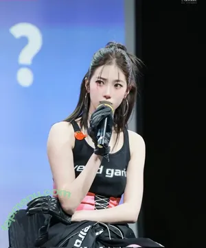 Kazuha Nakamura 中村 一葉 / LESSERAFIM / zuhazana nude photo #0269