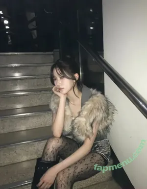 Kazuha Nakamura 中村 一葉 / LESSERAFIM / zuhazana nude photo #0311