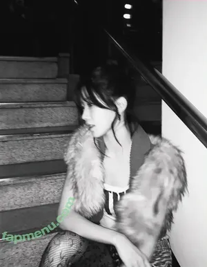 Kazuha Nakamura 中村 一葉 / LESSERAFIM / zuhazana nude photo #0313