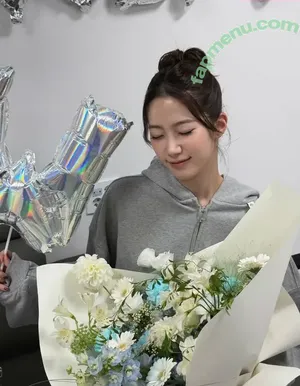 Kazuha Nakamura 中村 一葉 / LESSERAFIM / zuhazana nude photo #0321