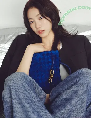 Kazuha Nakamura 中村 一葉 / LESSERAFIM / zuhazana nude photo #0328