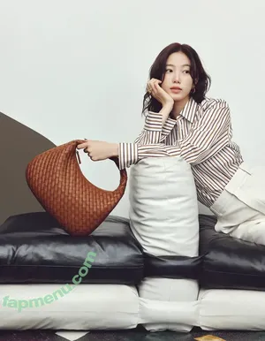 Kazuha Nakamura 中村 一葉 / LESSERAFIM / zuhazana nude photo #0330