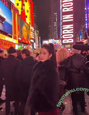 Kazuha Nakamura 中村 一葉 / LESSERAFIM / zuhazana nude photo #0433