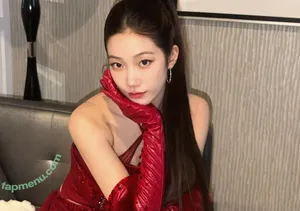 Kazuha Nakamura 中村 一葉 / LESSERAFIM / zuhazana nude photo #0438