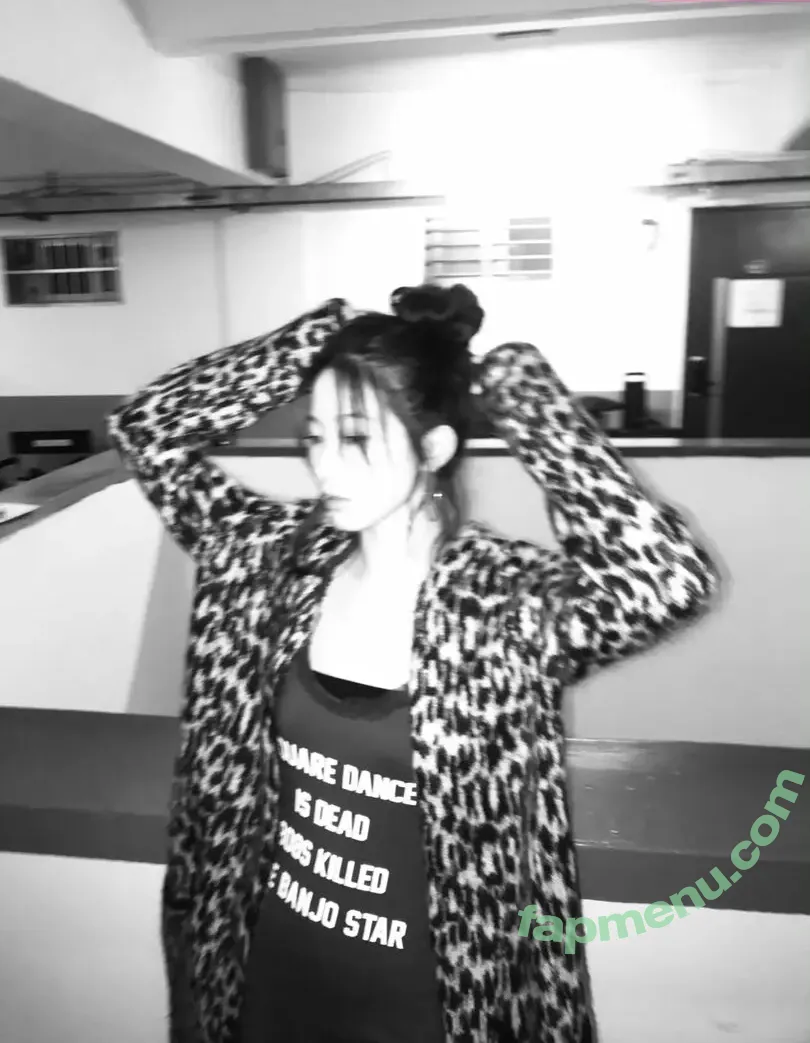 Kazuha Nakamura 中村 一葉 nude photo #0188 (LESSERAFIM / zuhazana)