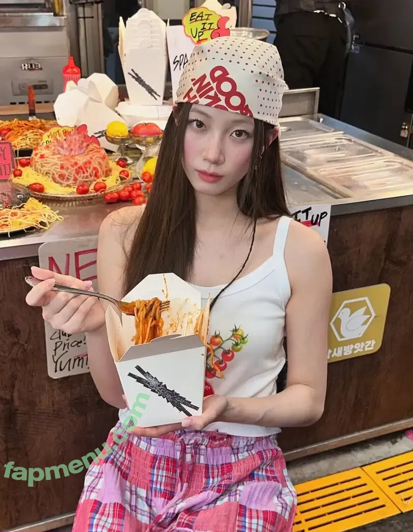 Kazuha Nakamura 中村 一葉 nude photo #0218 (LESSERAFIM / zuhazana)