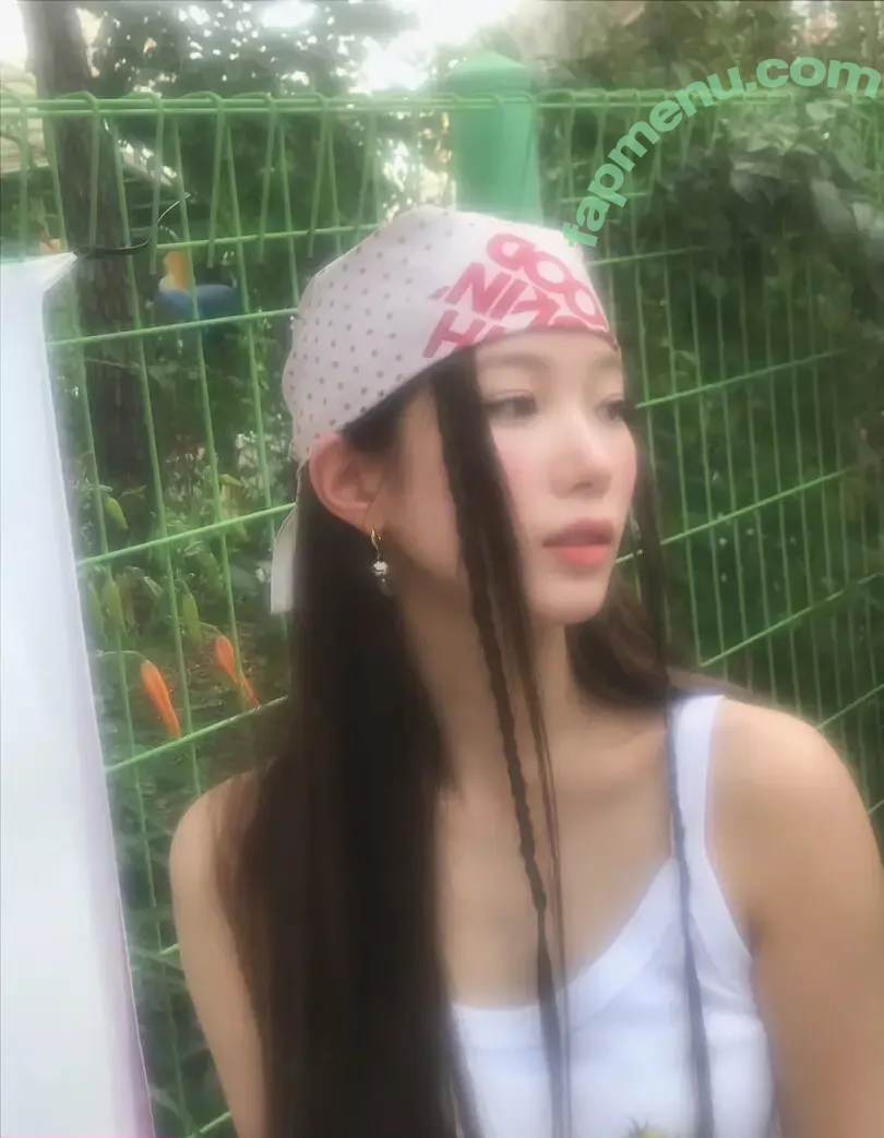 Kazuha Nakamura 中村 一葉 nude photo #0221 (LESSERAFIM / zuhazana)