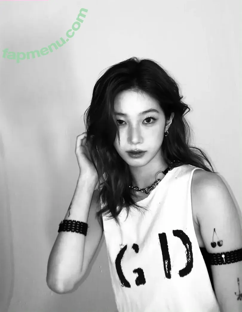 Kazuha Nakamura 中村 一葉 nude photo #0223 (LESSERAFIM / zuhazana)