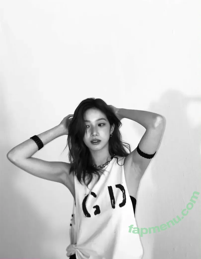 Kazuha Nakamura 中村 一葉 nude photo #0224 (LESSERAFIM / zuhazana)