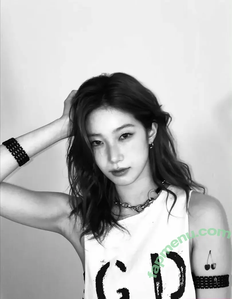 Kazuha Nakamura 中村 一葉 nude photo #0231 (LESSERAFIM / zuhazana)