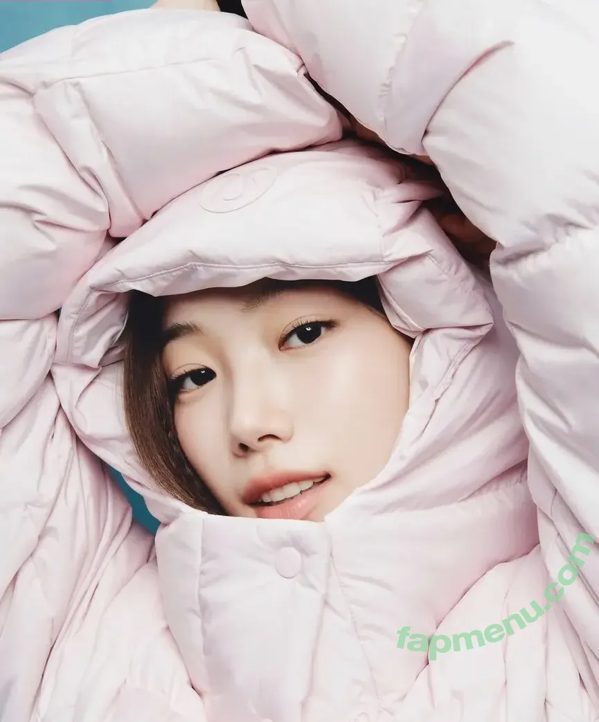 Kazuha Nakamura 中村 一葉 nude photo #0232 (LESSERAFIM / zuhazana)