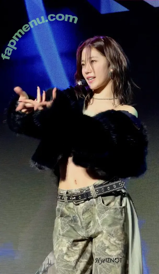 Kazuha Nakamura 中村 一葉 nude photo #0274 (LESSERAFIM / zuhazana)