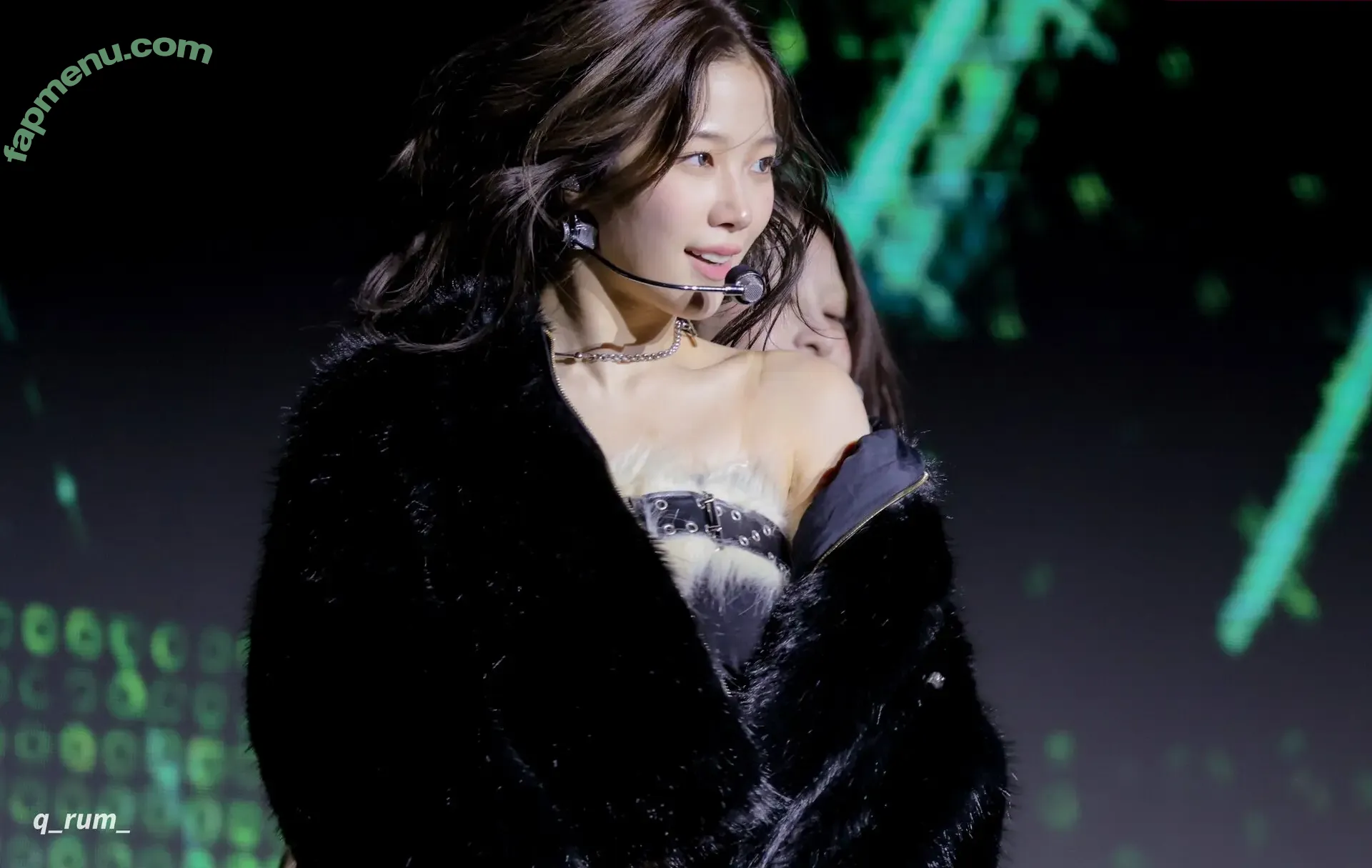 Kazuha Nakamura 中村 一葉 nude photo #0282 (LESSERAFIM / zuhazana)