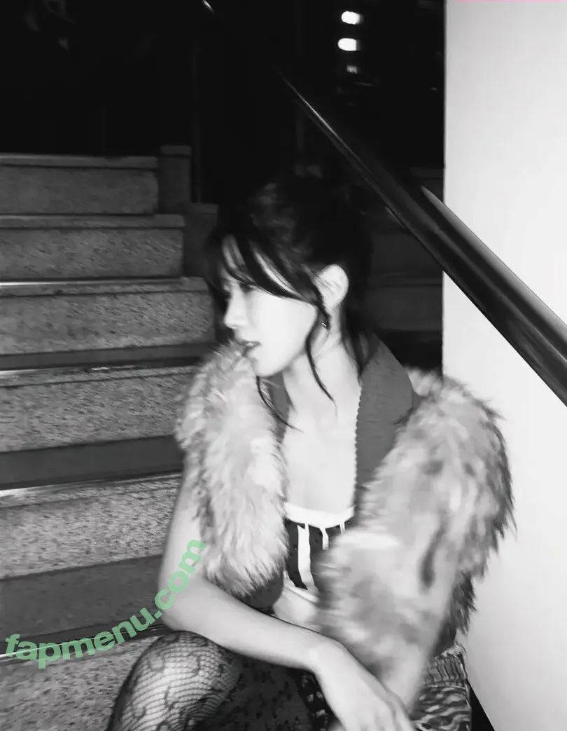 Kazuha Nakamura 中村 一葉 nude photo #0313 (LESSERAFIM / zuhazana)