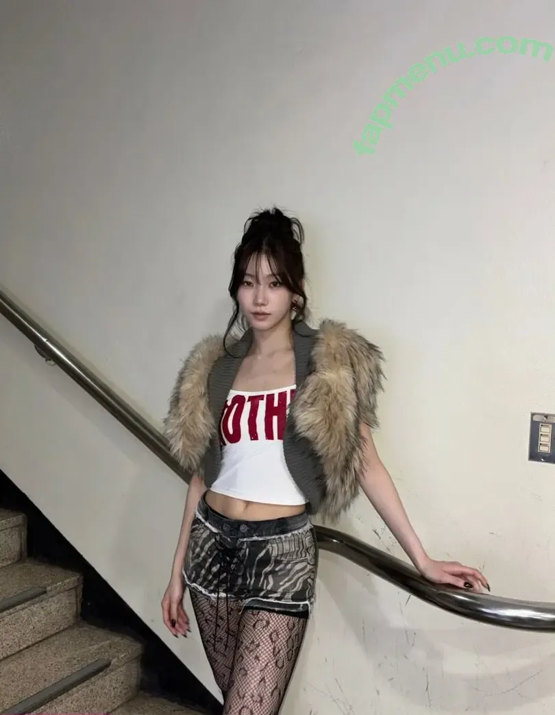 Kazuha Nakamura 中村 一葉 nude photo #0317 (LESSERAFIM / zuhazana)