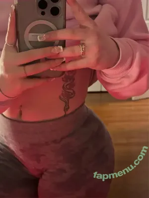 keairayaworskii / peanutbutters123 nude photo #0083