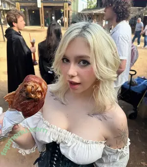 Kealani / Heavn / Heavnie / keaIani / keaalanni nude photo #0075