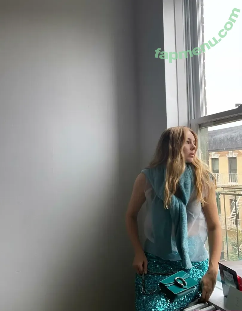 Keeley Hazel nude photo #0391 (keeleyhazell)