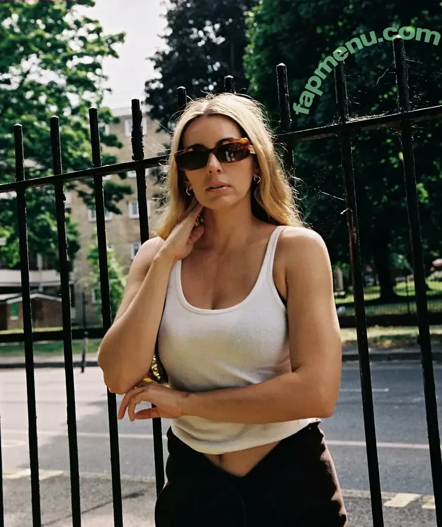 Keeley Hazel nude photo #0397 (keeleyhazell)