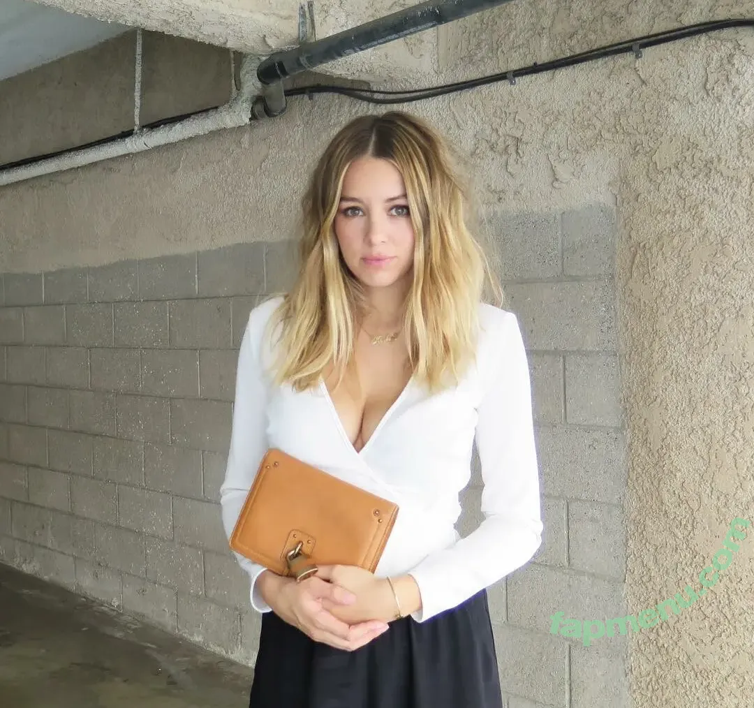 Keeley Hazel nude photo #0417 (keeleyhazell)