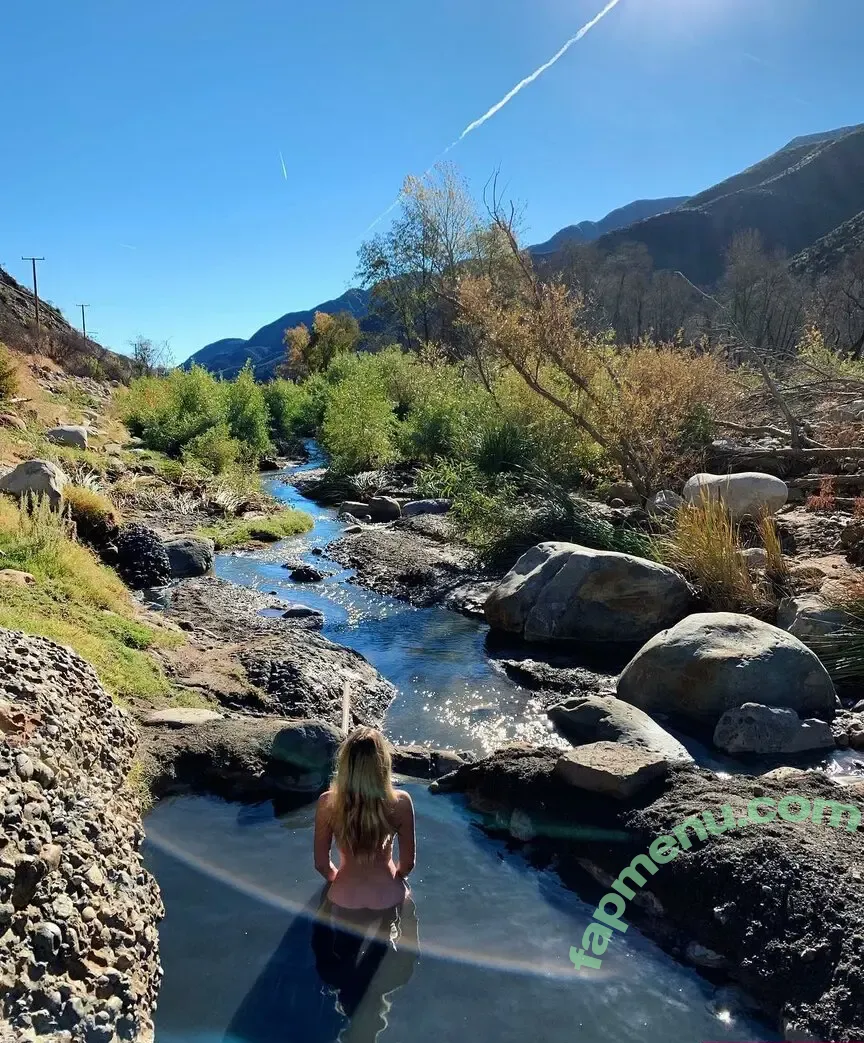 Keeley Hazel nude photo #0421 (keeleyhazell)