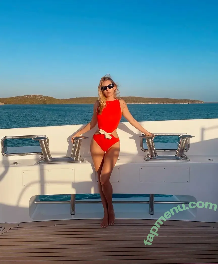 Keeley Hazel nude photo #0422 (keeleyhazell)