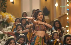 Keerthy Suresh / keerthysureshofficial nude photo #0043