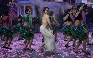 Keerthy Suresh / keerthysureshofficial nude photo #0054