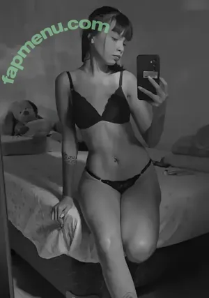  nude photo #0001