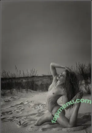 Keira Grant / KeiraGrant / keiragrantart nude photo #0220