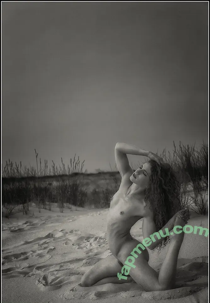 Keira Grant nude photo #0220 (KeiraGrant / keiragrantart)