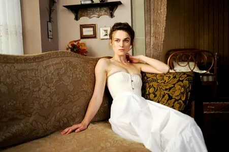 Keira Knightley / keiracknightleys / keiraksource nude photo #0204