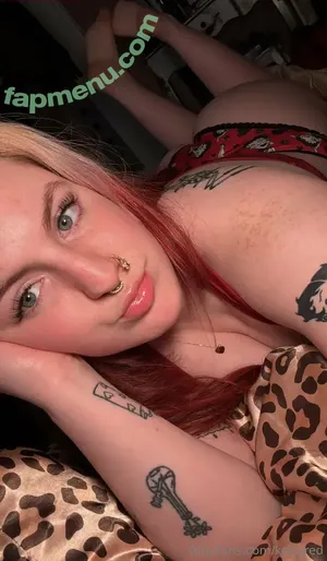 keirared / KeiraGrace / redbunzz / sweetheartk nude photo #0026