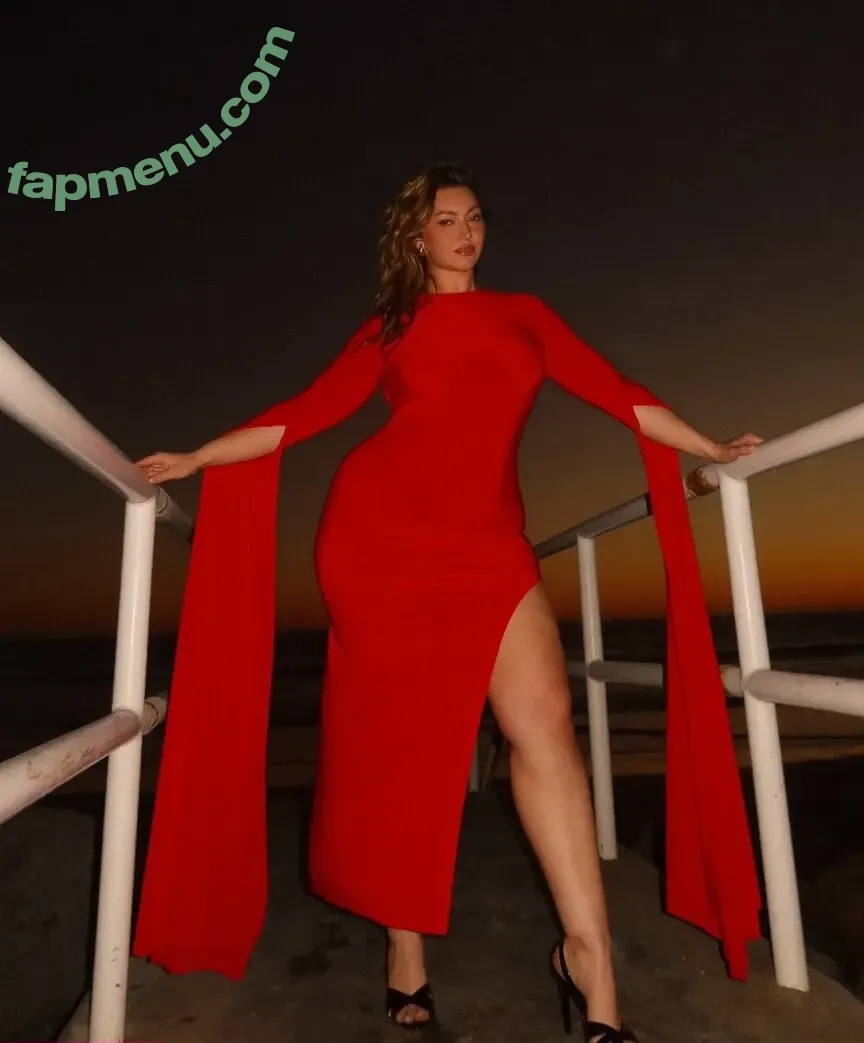 Kellee Moran nude photo #0120 (kelleemoran)