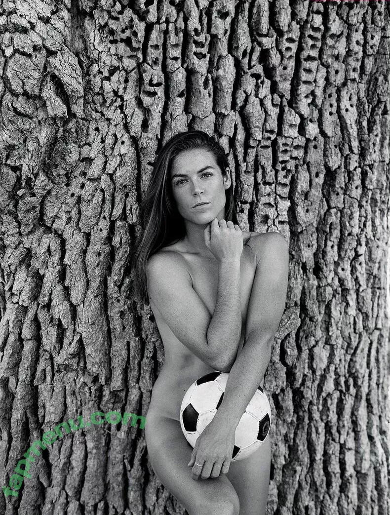 Kelley O'Hara nude photo #0008 (kelleyohara / kittenkelly99)