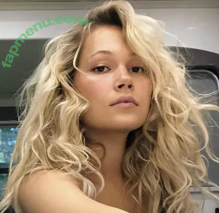 Kelli Berglund nude photo #0031 (kelliberglund)