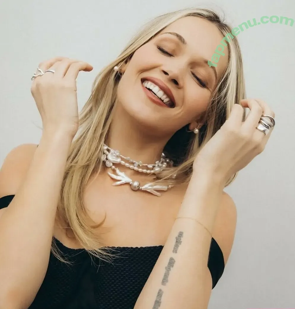 Kelli Berglund nude photo #0260 (kelliberglund)