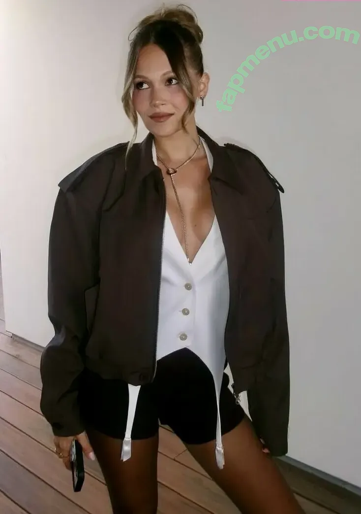 Kelli Berglund nude photo #0277 (kelliberglund)