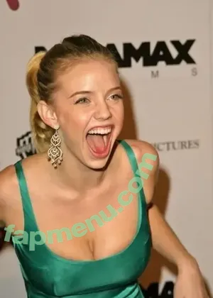 Kelli Garner / itsmekelligarner nude photo #0127