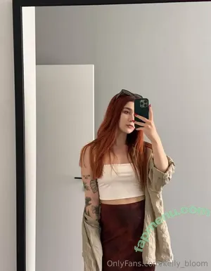  nude photo #0005