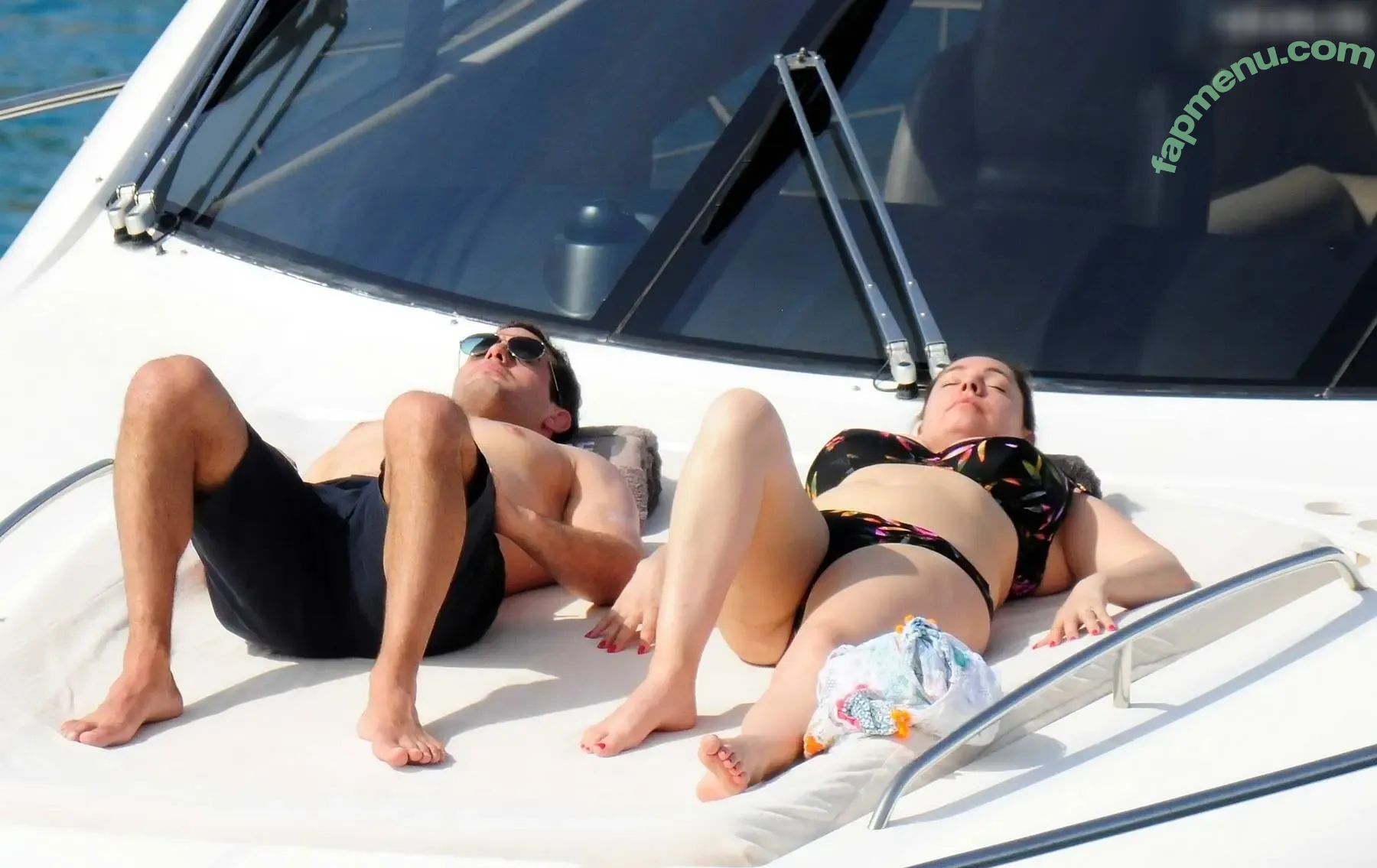 Kelly Brook nude photo #1617 (IAMKELLYBROOK / iamkb)