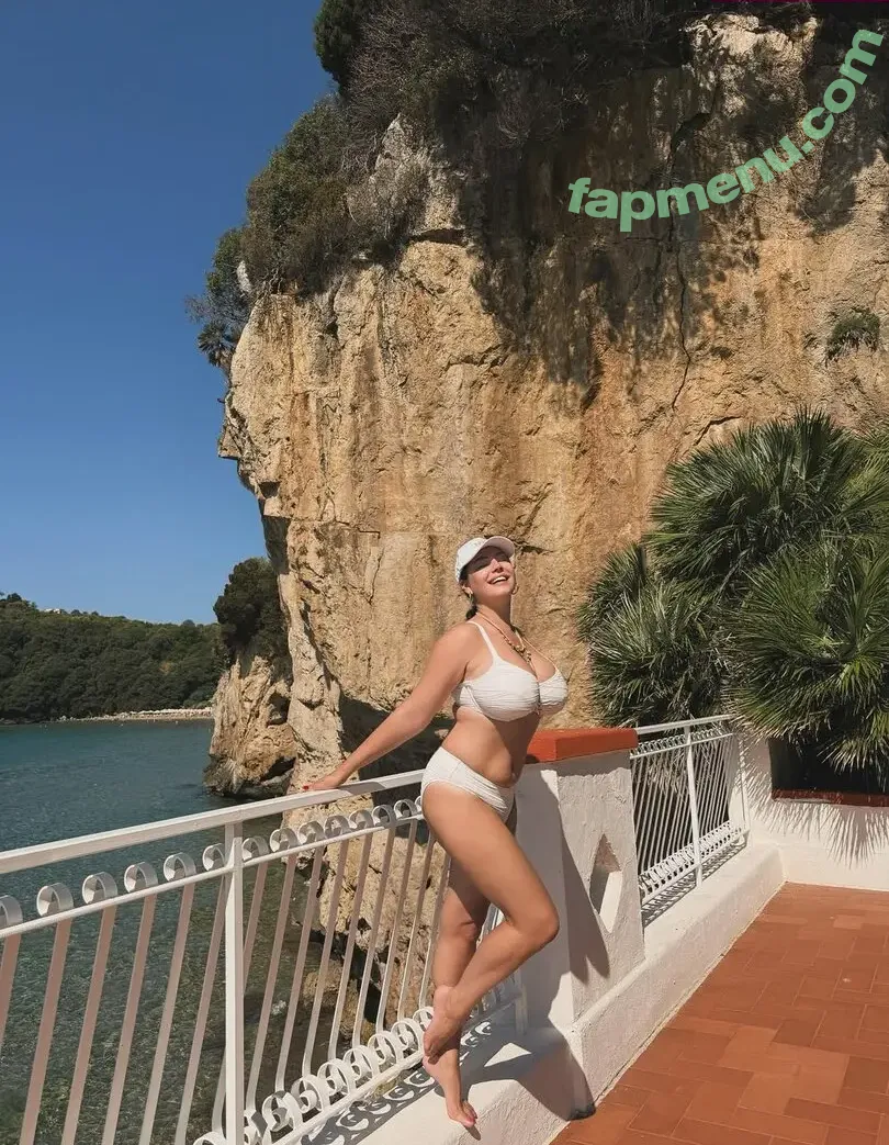 Kelly Brook nude photo #1690 (IAMKELLYBROOK / iamkb / kelly-brook)