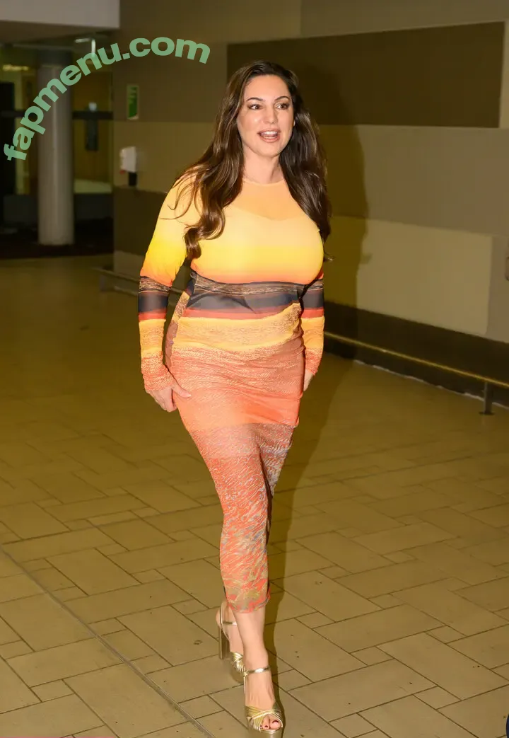 Kelly Brook nude photo #1955 (IAMKELLYBROOK / iamkb)
