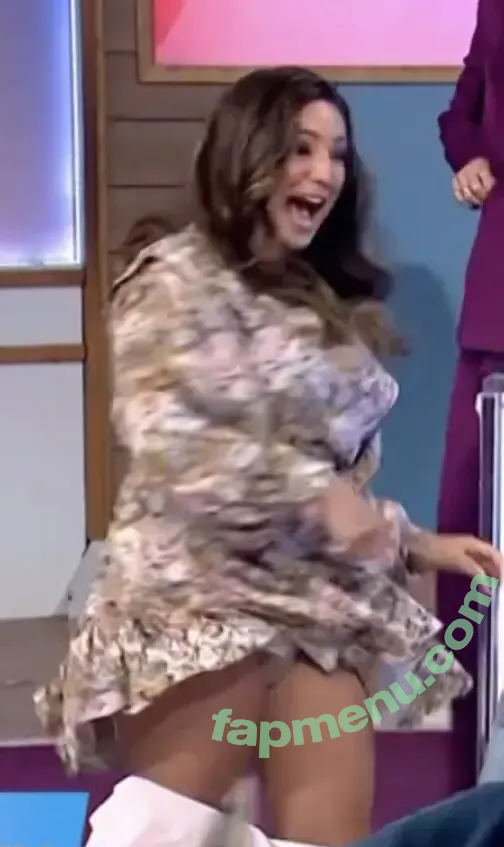 Kelly Brook nude photo #1980 (IAMKELLYBROOK / iamkb)